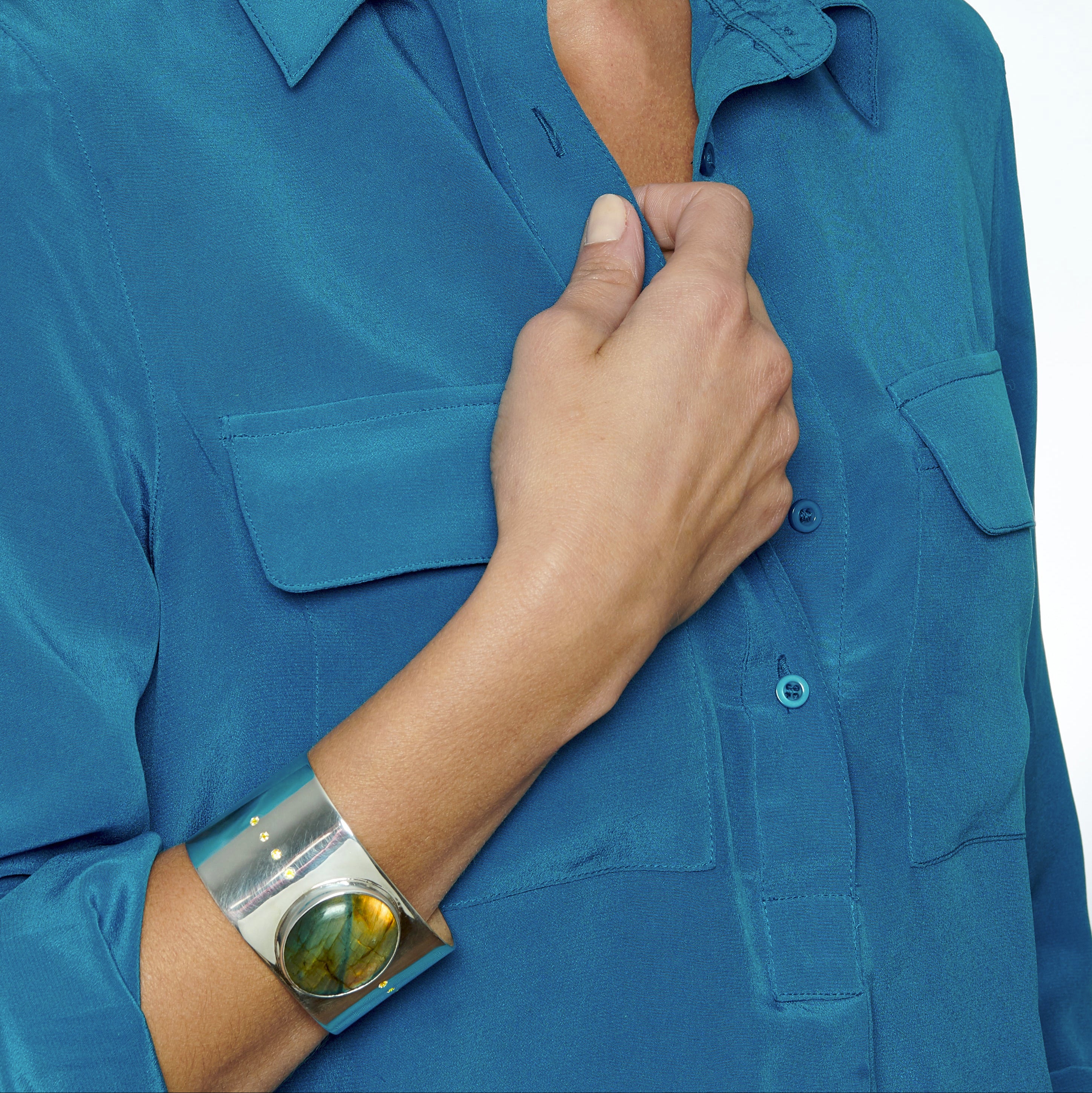 Strut Cuff